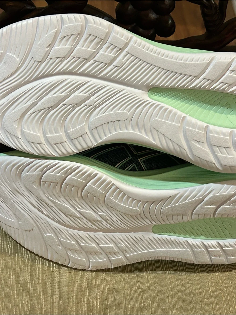 ASICS Black and Mint gel women 7.5 running shoes